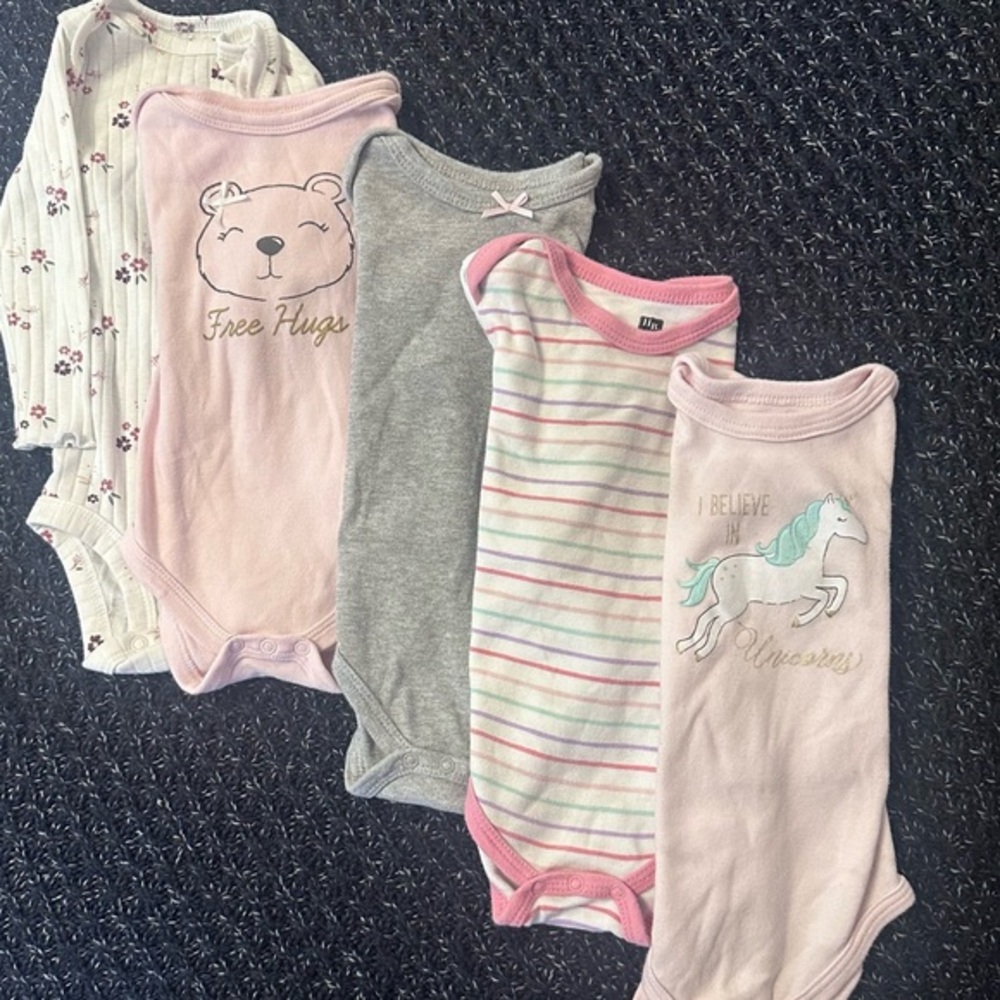 5pc Baby Girl 6-9M Long Sleeve Onesie Bundle | Carter’s & Hudson